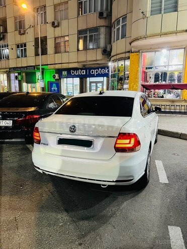 Volkswagen Polo 2019, 214,600 km - 1.6 l - Bakı