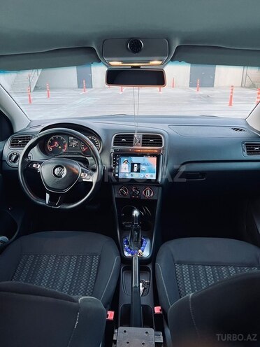 Volkswagen Polo 2019, 214,600 km - 1.6 l - Bakı