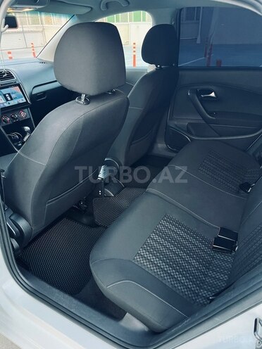 Volkswagen Polo 2019, 214,600 km - 1.6 l - Bakı