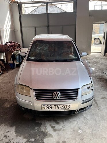 Volkswagen Passat 2001, 256,000 km - 1.8 l - Gəncə