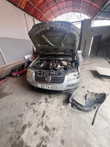 Volkswagen Passat 2001, 256,000 km - 1.8 l - Gəncə