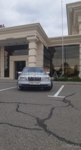 Mercedes C 220 1994, 372,910 km - 2.2 l - Saatlı