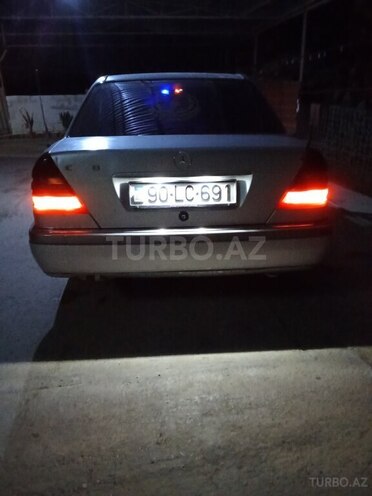 Mercedes C 220 1994, 372,910 km - 2.2 l - Saatlı
