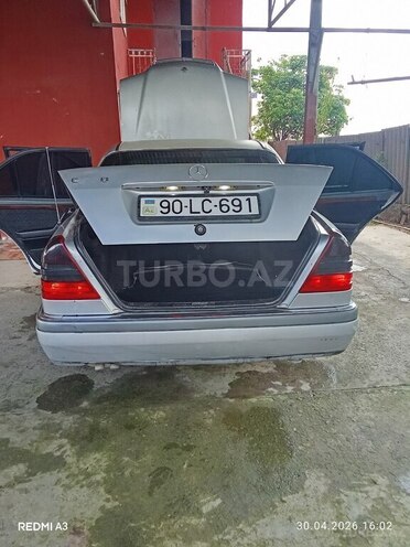 Mercedes C 220 1994, 372,910 km - 2.2 l - Saatlı