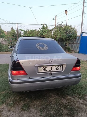 Mercedes C 220 1994, 372,910 km - 2.2 l - Saatlı