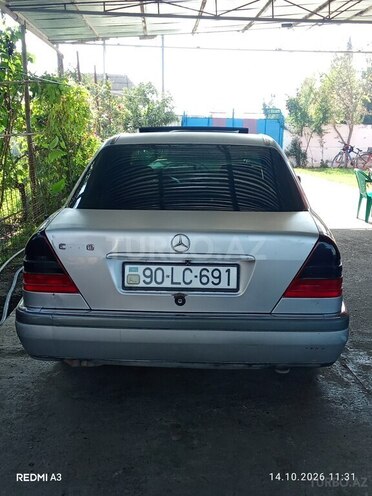 Mercedes C 220 1994, 372,910 km - 2.2 l - Saatlı