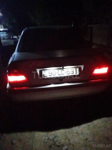 Mercedes C 220 1994, 372,910 km - 2.2 l - Saatlı