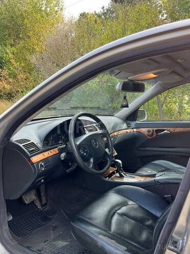 Mercedes E 320 4MATIC 2004, 329,150 km - 3.2 l - Şəmkir