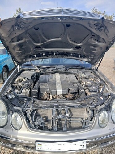 Mercedes E 320 4MATIC 2004, 329,150 km - 3.2 l - Şəmkir