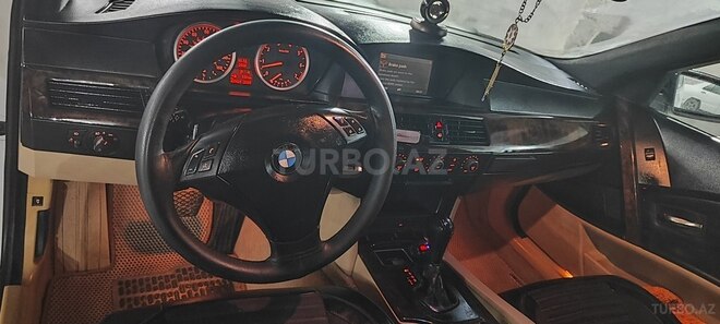 BMW 525 2005, 290,000 km - 2.5 l - Bakı
