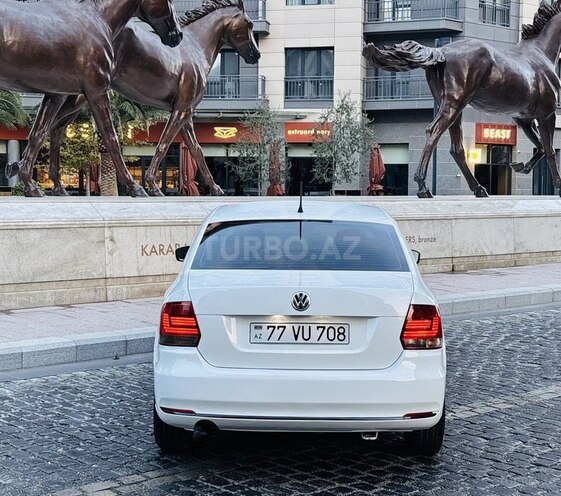 Volkswagen Polo 2018, 160,000 km - 1.6 l - Bakı