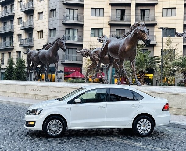 Volkswagen Polo 2018, 160,000 km - 1.6 l - Bakı