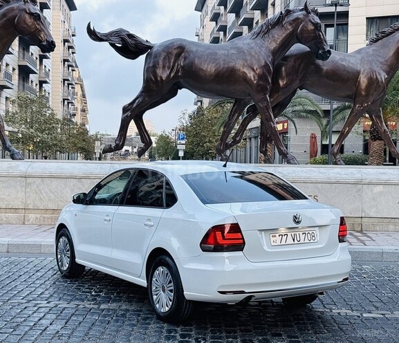 Volkswagen Polo 2018, 160,000 km - 1.6 l - Bakı