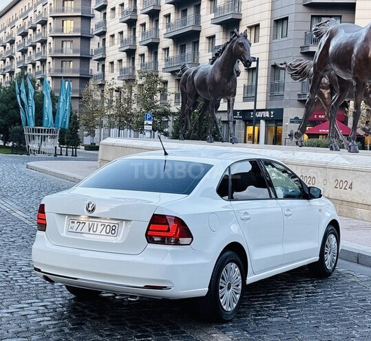Volkswagen Polo 2018, 160,000 km - 1.6 l - Bakı