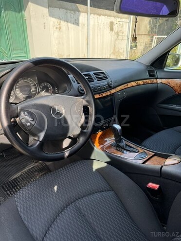 Mercedes E 280 2005, 314,000 km - 3.0 л - Saatlı
