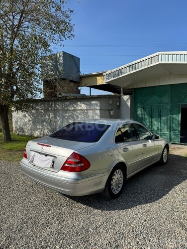Mercedes E 280 2005, 314,000 km - 3.0 л - Saatlı