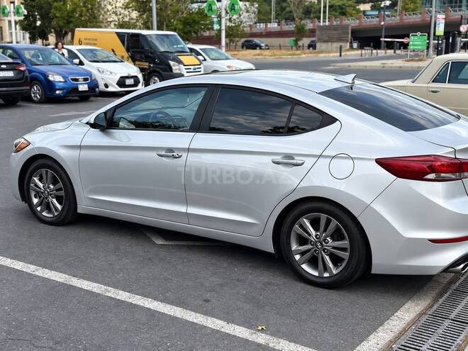 Hyundai Elantra 2017, 80,000 km - 2.0 l - Bakı