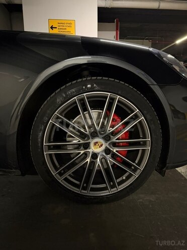 Porsche Panamera 4S 2017, 162,436 km - 2.9 l - Bakı