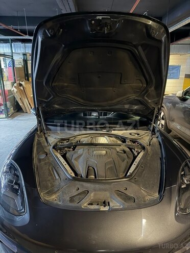 Porsche Panamera 4S 2017, 162,436 km - 2.9 l - Bakı