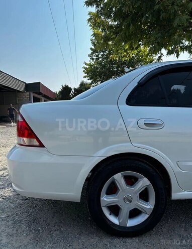 Nissan Sunny 2010, 282,000 km - 1.6 л - Füzuli