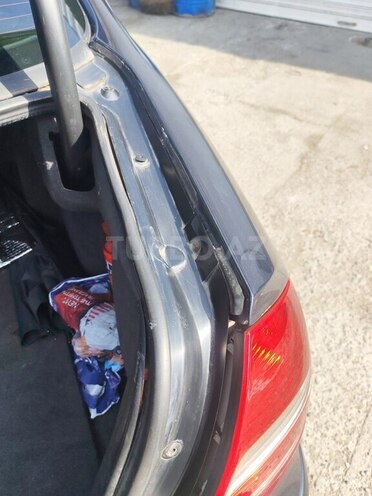Mercedes E 200 2002, 345,685 km - 2.2 l - Göyçay