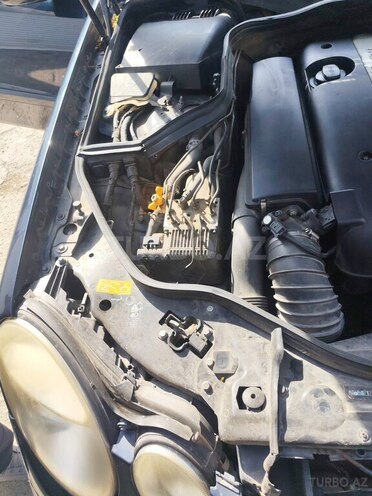 Mercedes E 200 2002, 345,685 km - 2.2 l - Göyçay