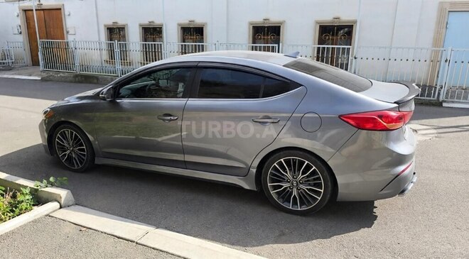 Hyundai Elantra 2016, 257,495 km - 1.6 l - Tovuz