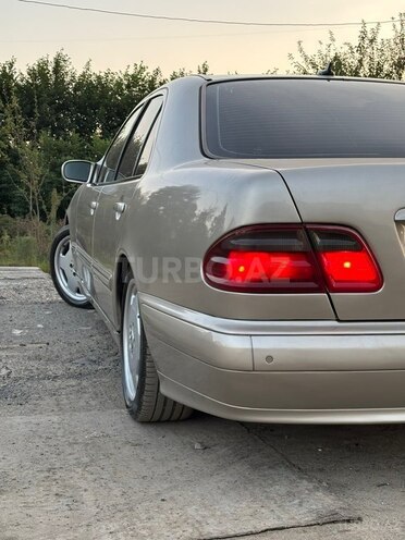 Mercedes E 220 1999, 490,500 km - 2.2 л - Lənkəran