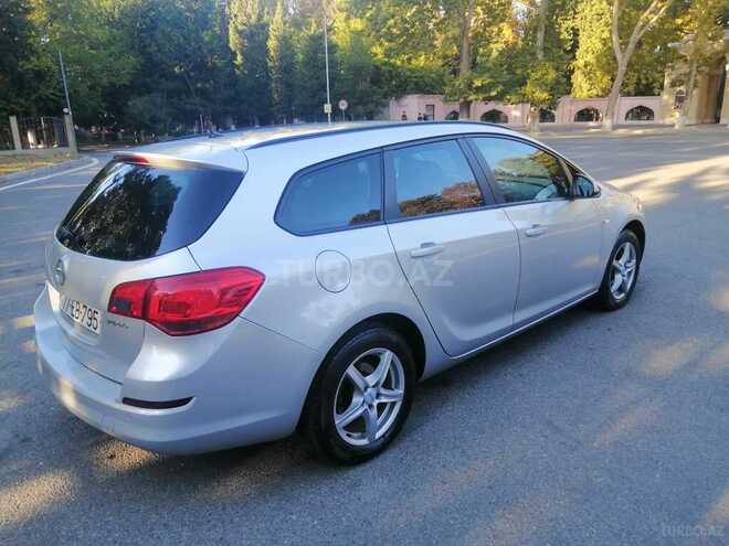 Opel Astra 2011, 299,000 km - 1.4 l - Mingəçevir