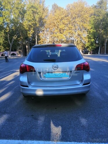Opel Astra 2011, 299,000 km - 1.4 l - Mingəçevir