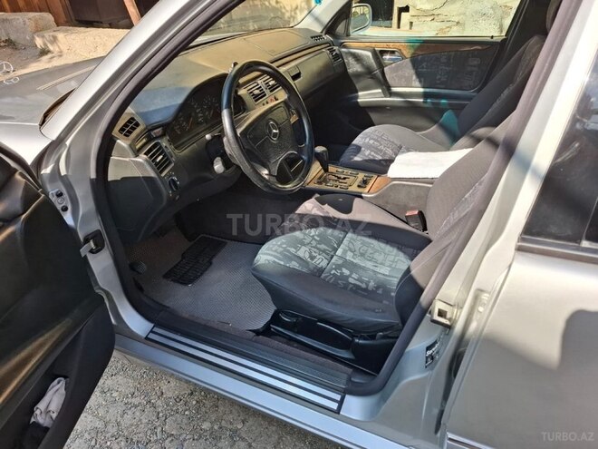Mercedes E 240 1999, 425,000 km - 2.4 l - Bakı