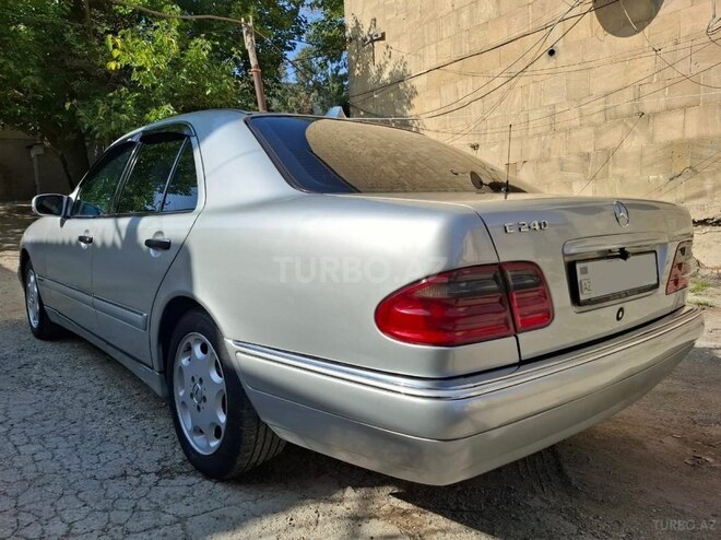 Mercedes E 240 1999, 425,000 km - 2.4 l - Bakı