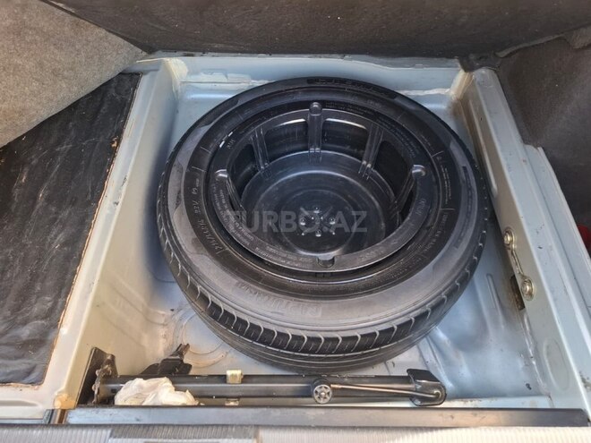 Mercedes E 240 1999, 425,000 km - 2.4 l - Bakı