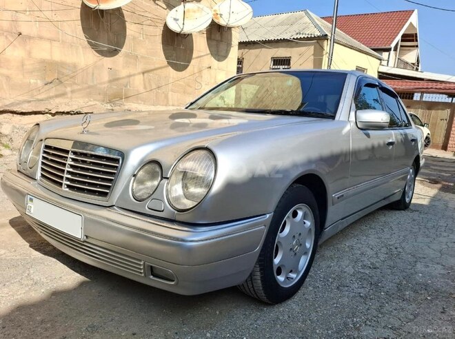 Mercedes E 240 1999, 425,000 km - 2.4 l - Bakı