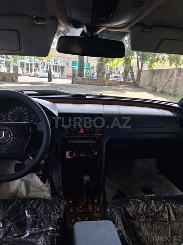 Mercedes C 220 1999, 358,000 km - 2.2 l - Ağcabədi