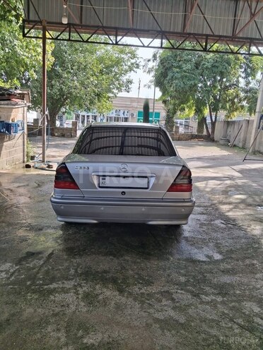 Mercedes C 220 1999, 358,000 km - 2.2 l - Ağcabədi