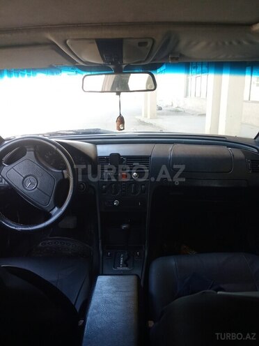 Mercedes C 220 1994, 260,000 km - 2.2 l - Salyan