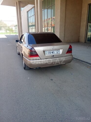 Mercedes C 220 1994, 260,000 km - 2.2 l - Salyan