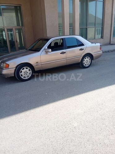 Mercedes C 220 1994, 260,000 km - 2.2 l - Salyan
