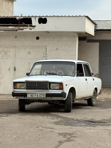 LADA (VAZ) 2107 2005, 24,950 km - 1.6 l - Salyan
