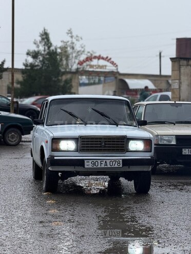 LADA (VAZ) 2107 2005, 24,950 km - 1.6 l - Salyan