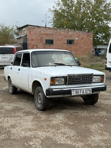 LADA (VAZ) 2107 2005, 24,950 km - 1.6 l - Salyan