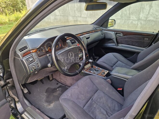 Mercedes E 240 1997, 600,100 km - 2.4 л - Qəbələ