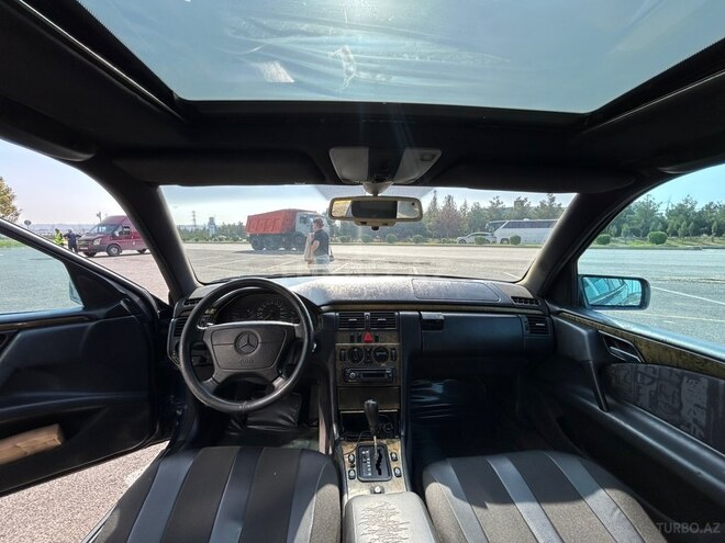 Mercedes E 230 1996, 286,000 km - 2.3 л - Bakı