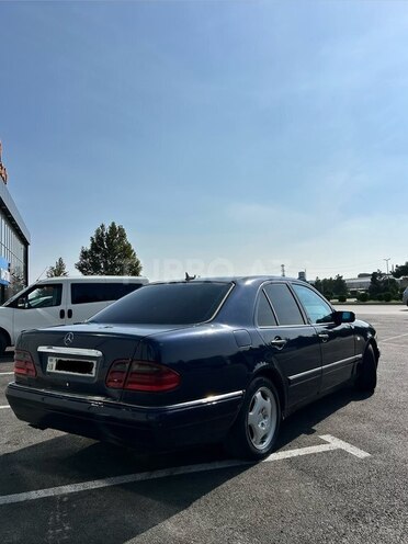 Mercedes E 230 1996, 286,000 km - 2.3 л - Bakı
