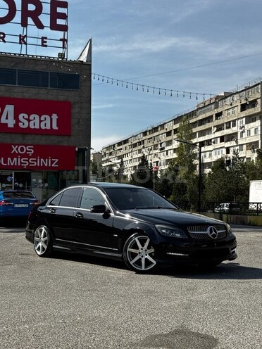 Mercedes C 300 2010, 318,000 km - 3.0 л - Bakı