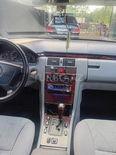 Mercedes E 200 1997, 450,000 km - 2.0 l - Goranboy