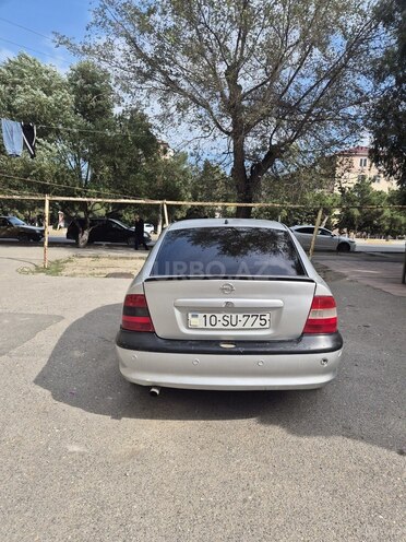 Opel Vectra 1997, 328,000 km - 1.8 l - Sumqayıt