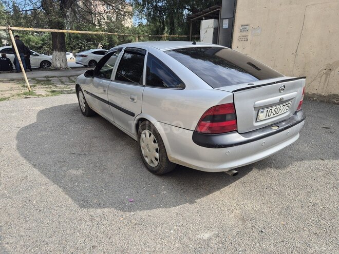 Opel Vectra 1997, 328,000 km - 1.8 l - Sumqayıt