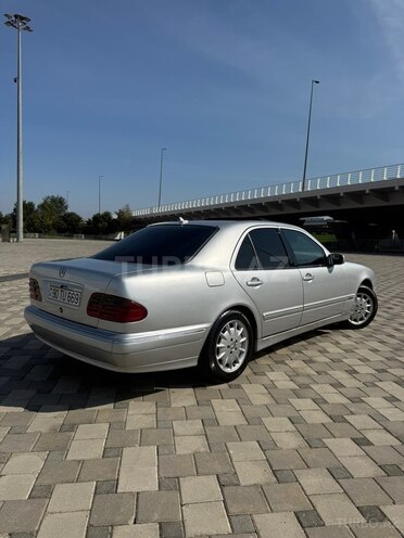 Mercedes E 220 2000, 342,000 km - 2.2 l - Bakı
